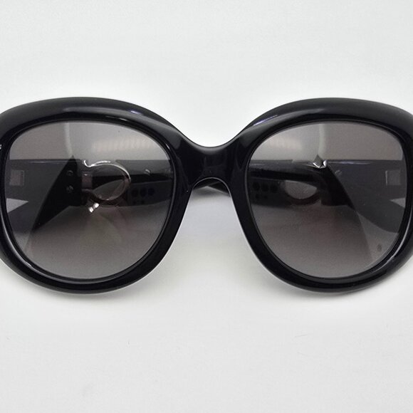 Salvatore Ferragamo SF727S 001 Black Frame Grey Gradient Lens Sunglasses w/ Case main image 5